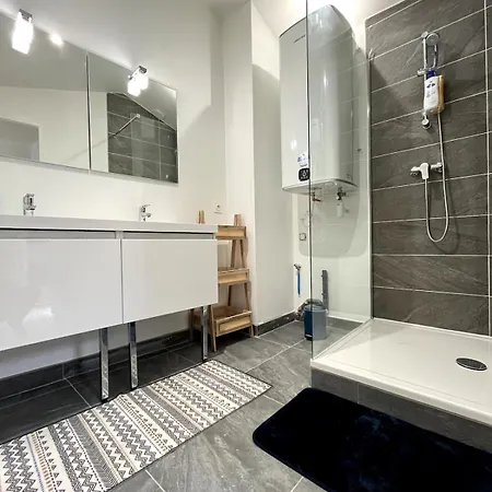 L'epicea - 3 Centre Apartment Valence (Drome)
